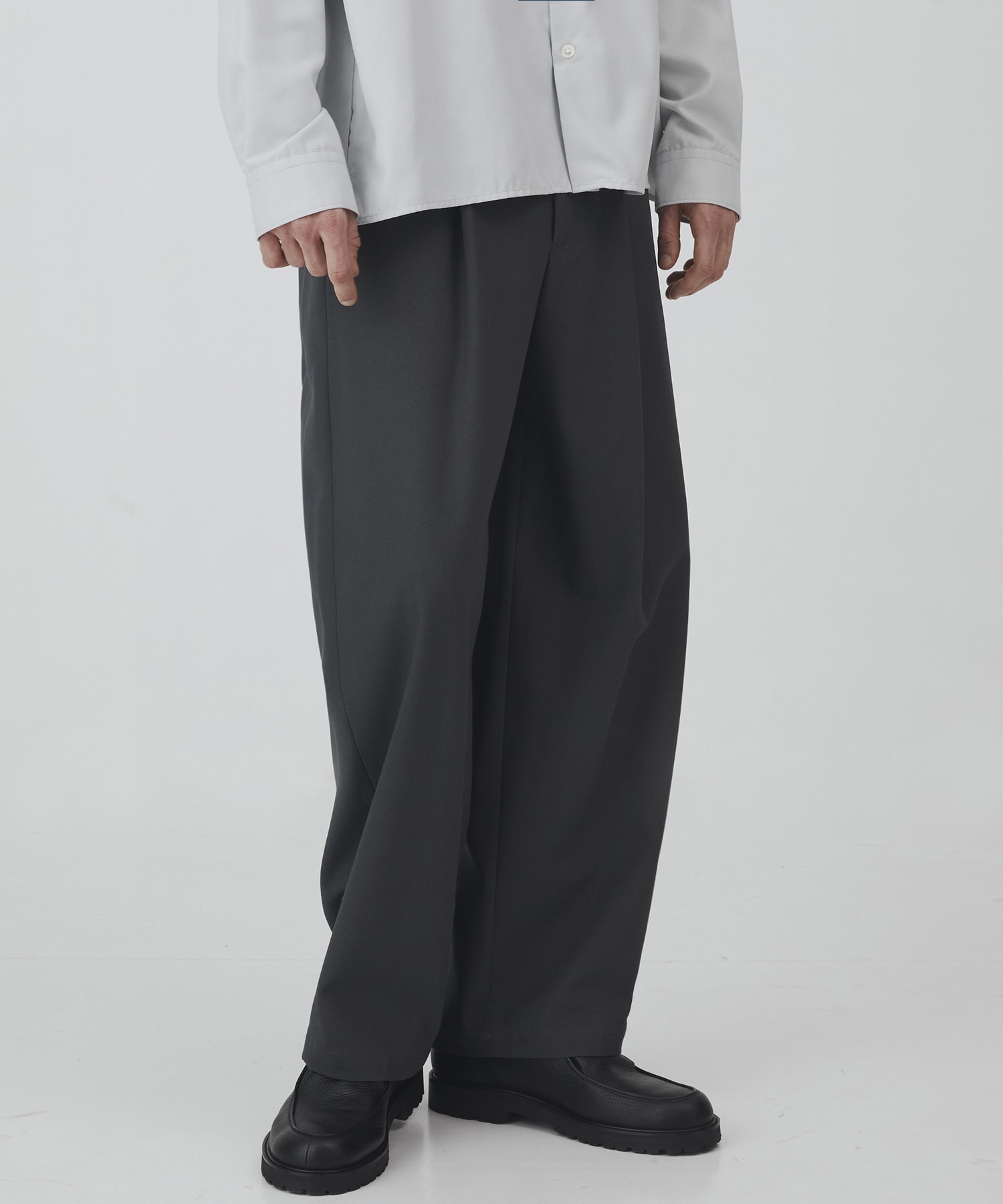 〈2026SS〉ハイツイスト バレルチノパンツ