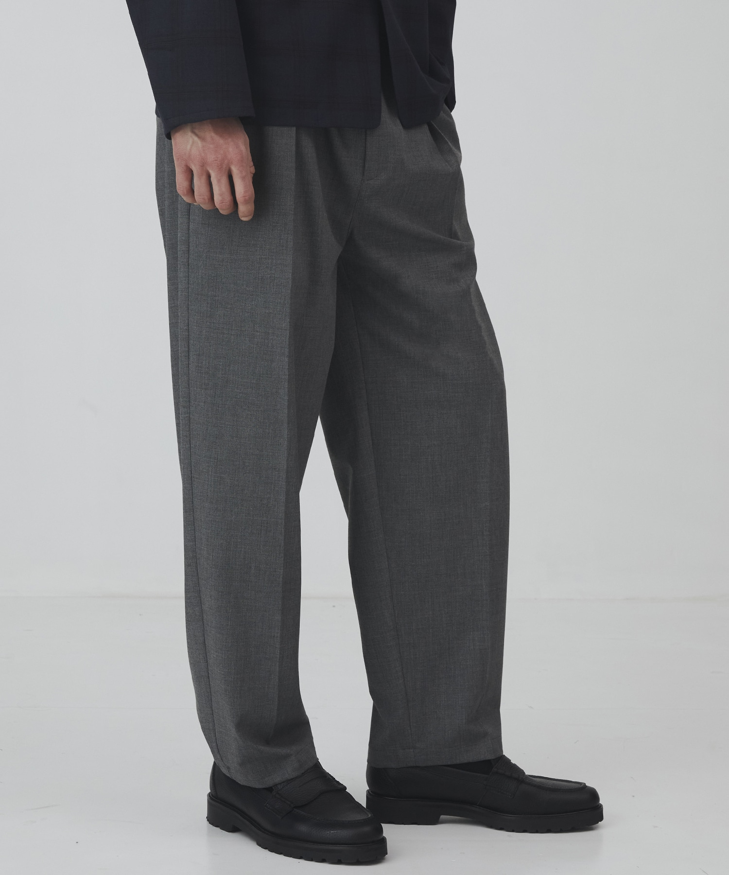 〈2026SS｜数量限定〉CARREMAN 1タックイージーパンツ