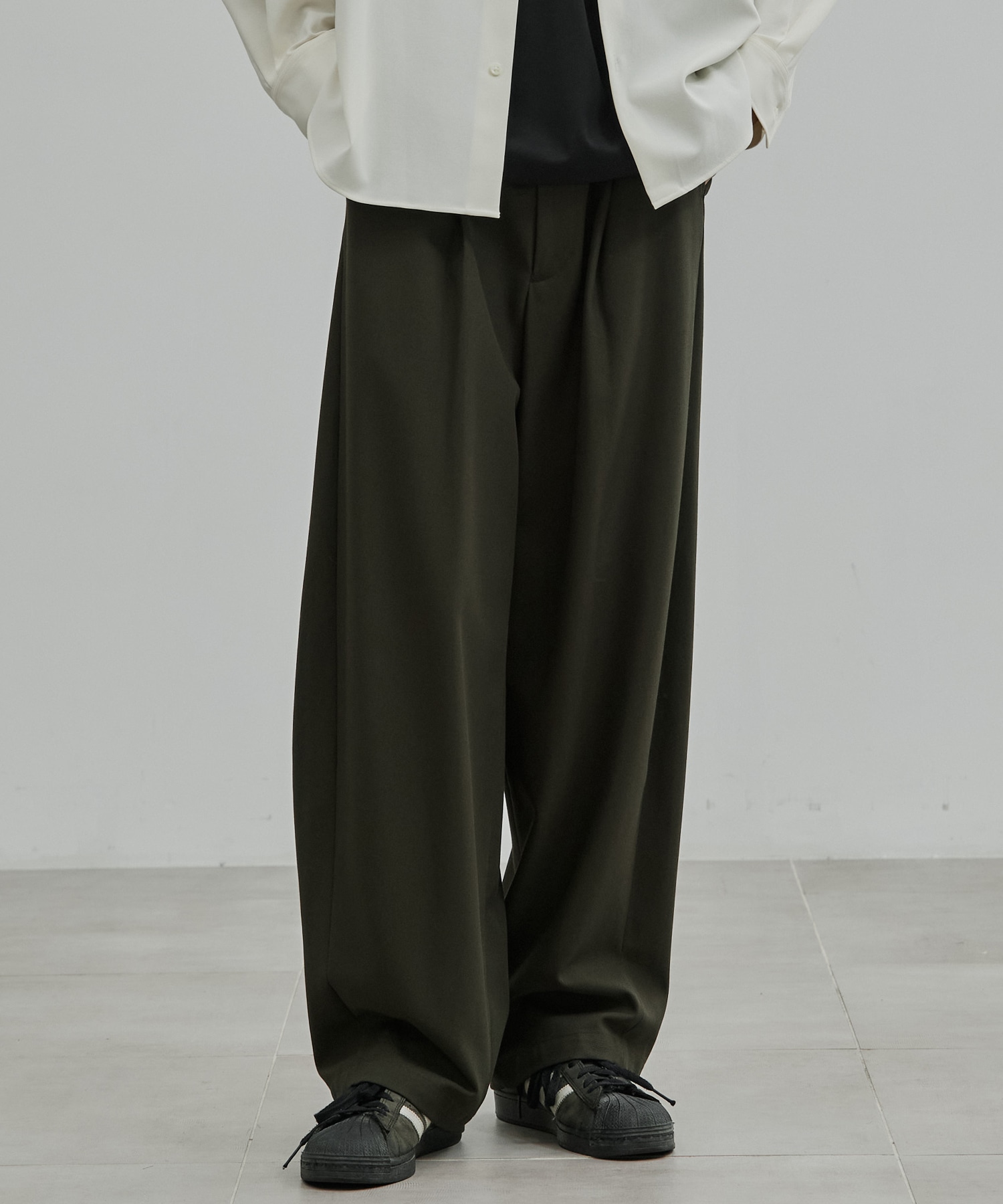 ハイツイスト バレルチノパンツ