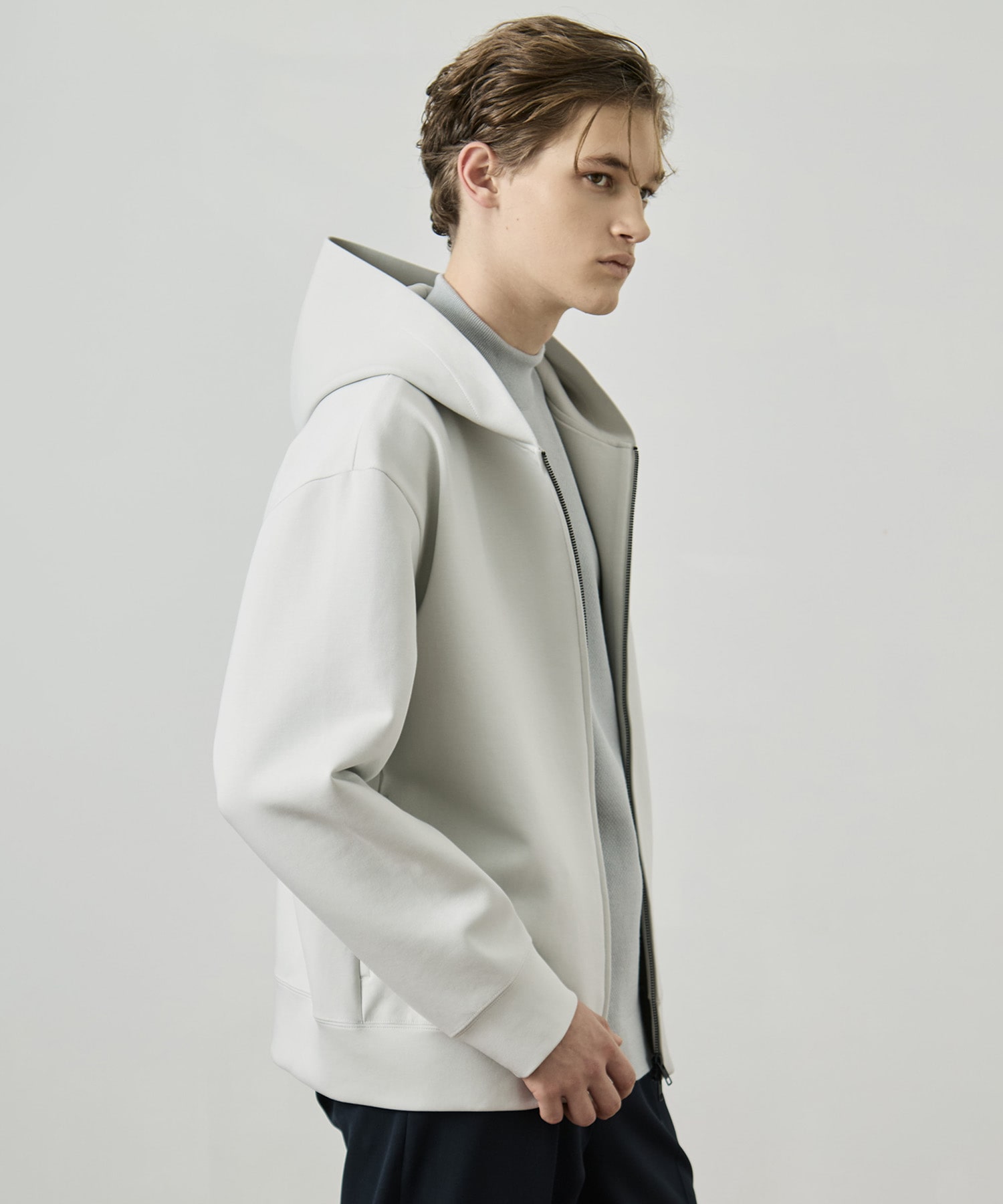 COMPACT AIR ダンボールZIPパーカー