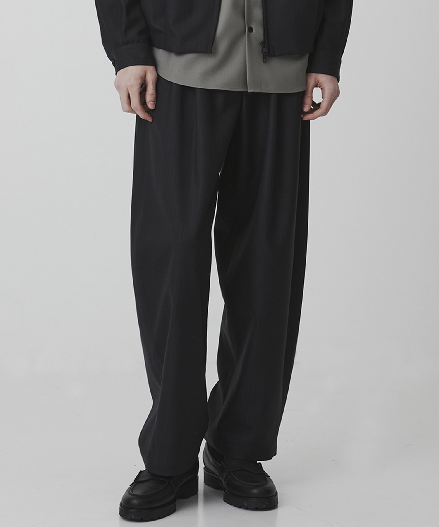 〈2026SS〉RWS CHUBUT WOOL バルーンスラックス