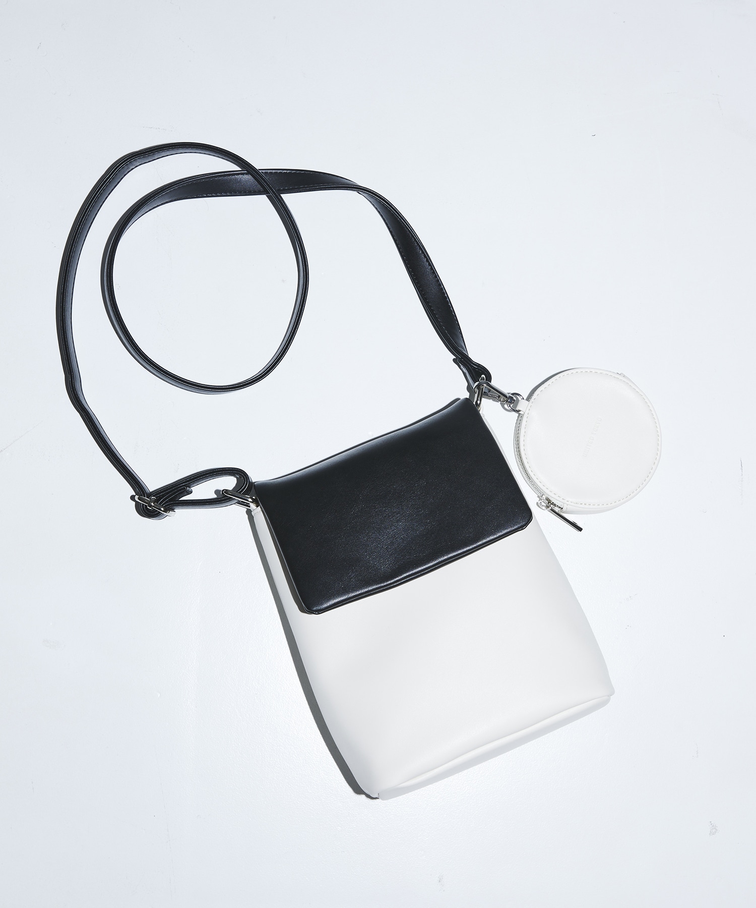 〈WEB限定〉LEATHER SHOULDER MINI BAG