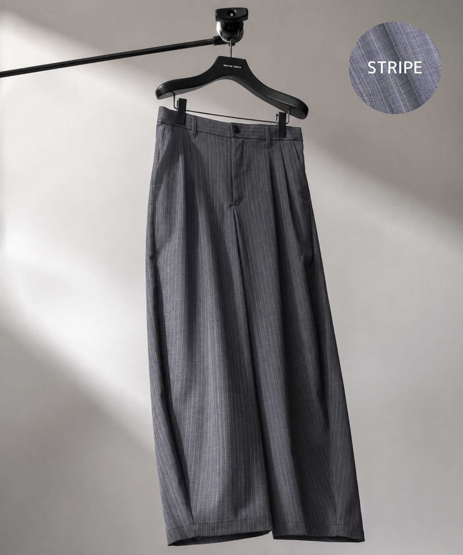 〈WEB限定｜先行販売〉AIR WOOL ストライプバレルスラックス