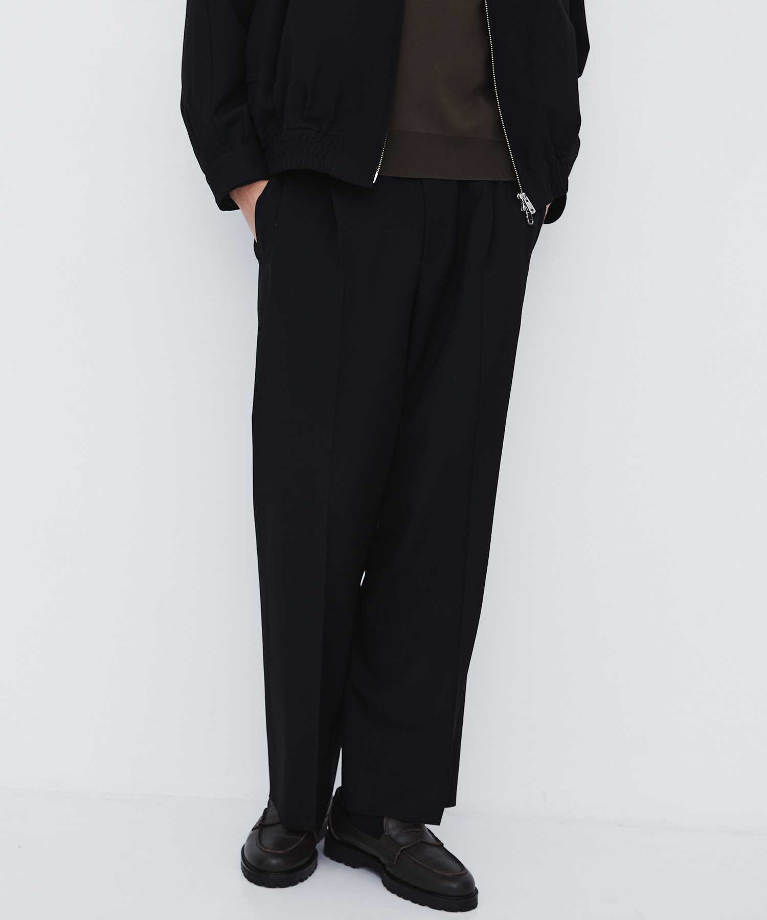 〈数量限定〉Super120s WOOL SERGE 2TUCK PANTS