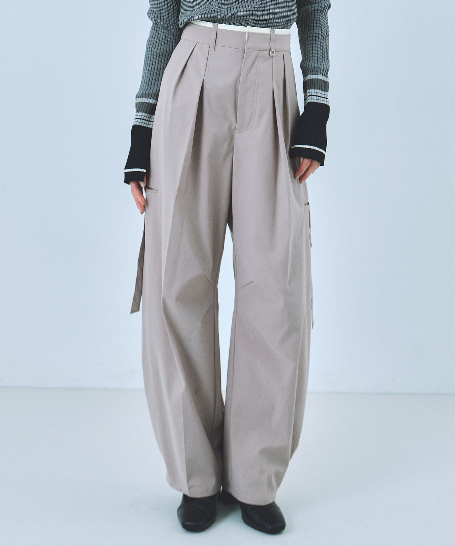 ダブルウエストコクーンパンツ