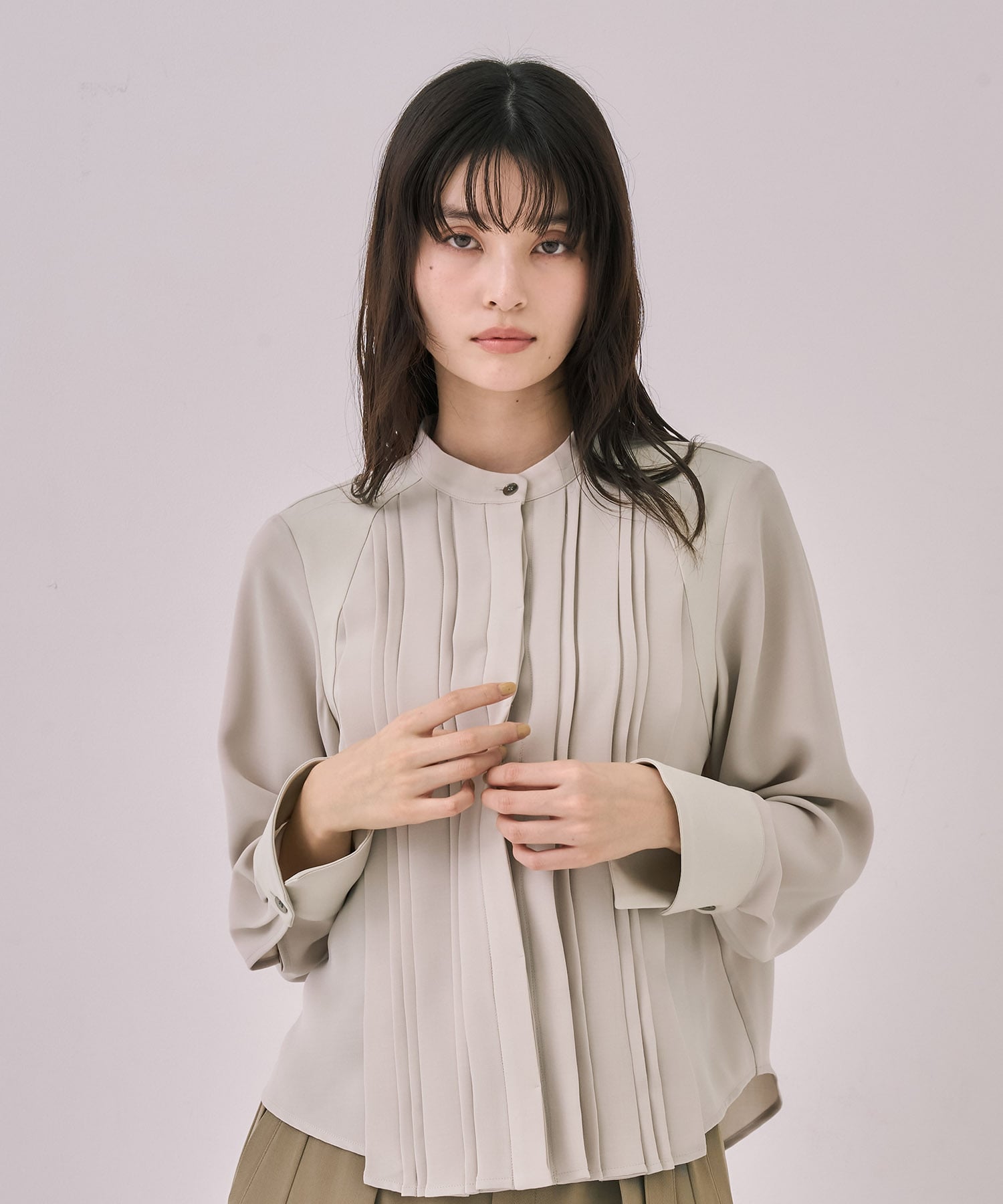 【WEB先行発売】ピンタックバイカラーブラウス