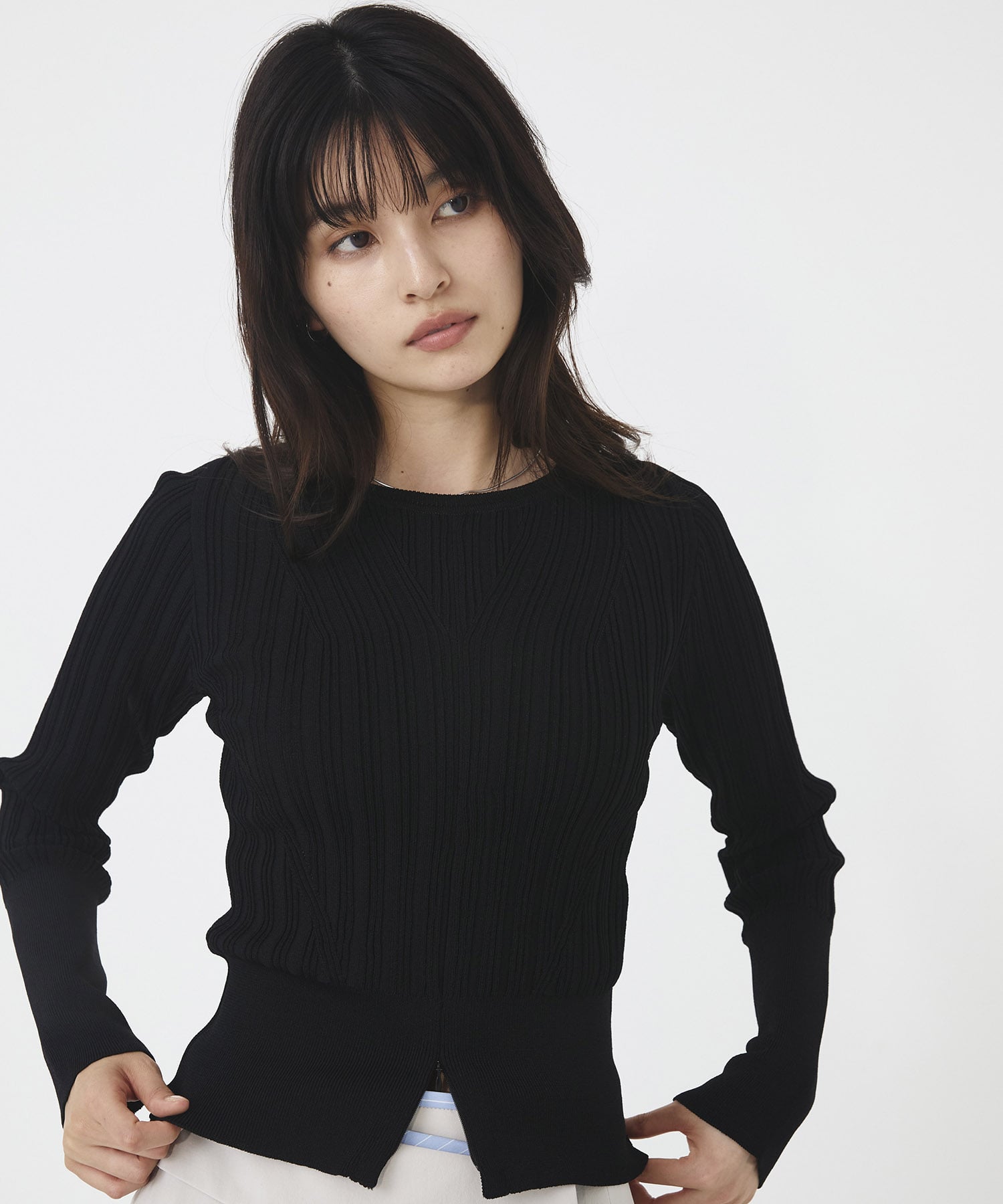 サーブルストレッチRIBニット