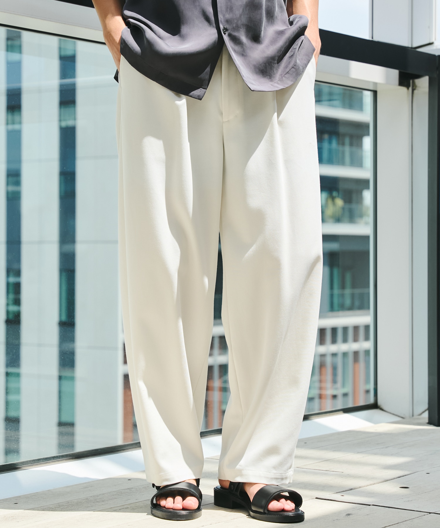 ハイツイスト バレルチノパンツ