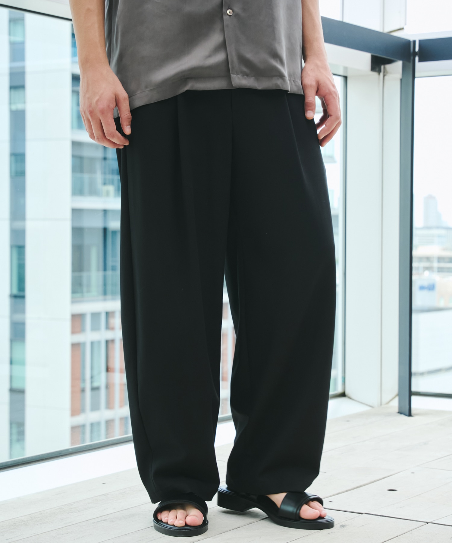 ハイツイスト バレルチノパンツ