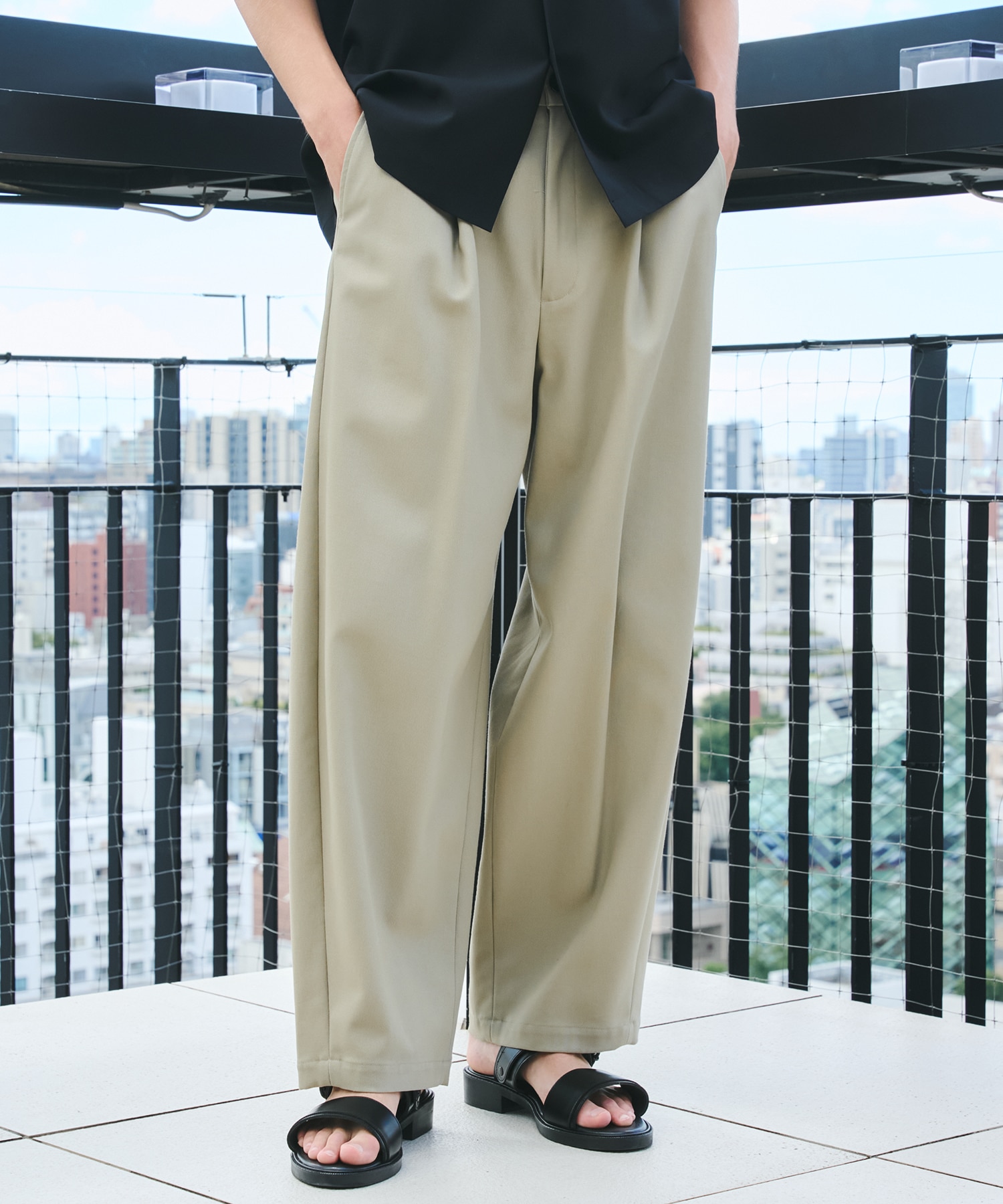 ハイツイスト バレルチノパンツ