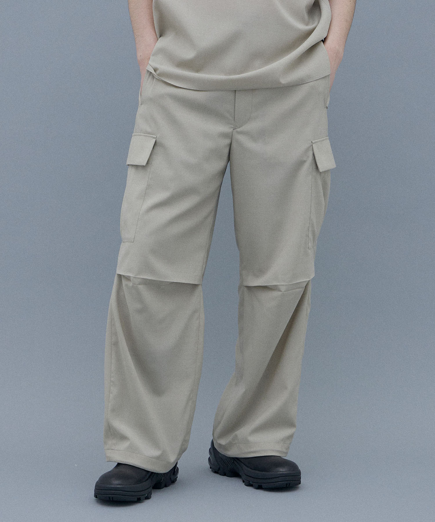 〈残りわずか〉MICRO WOOL カーゴパンツ