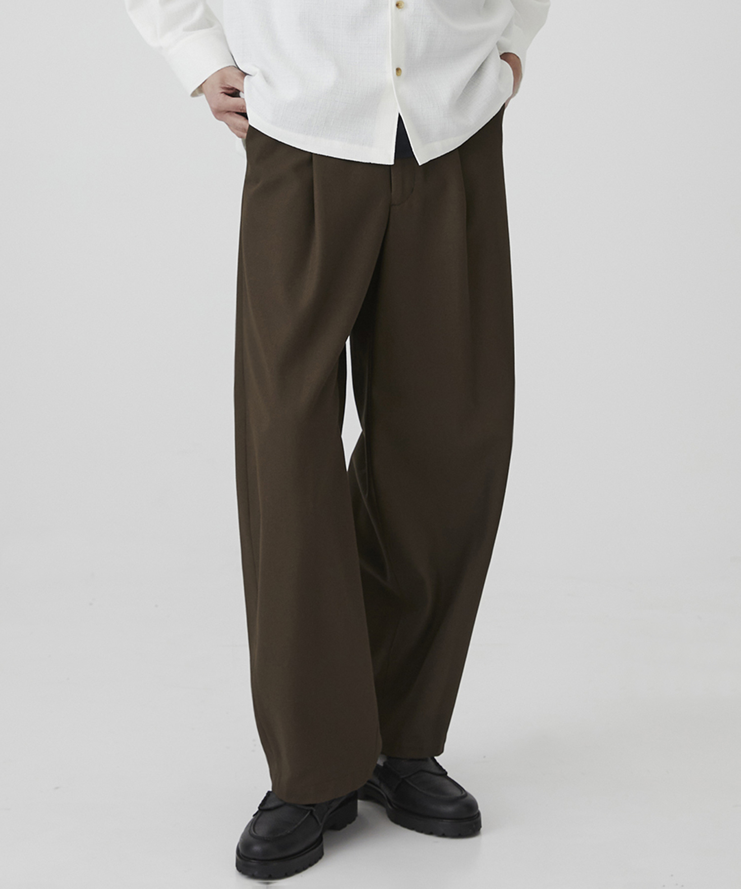 ハイツイスト バレルチノパンツ