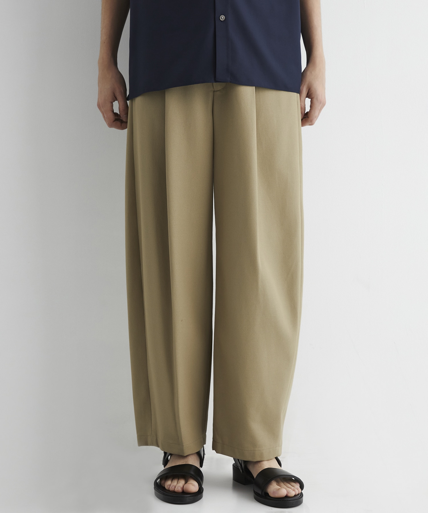ハイツイスト バレルチノパンツ
