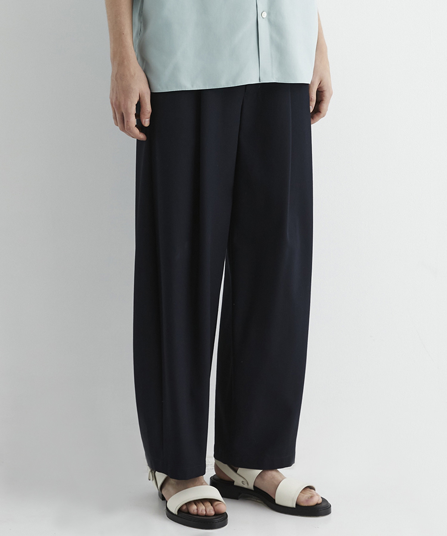 ハイツイスト バレルチノパンツ