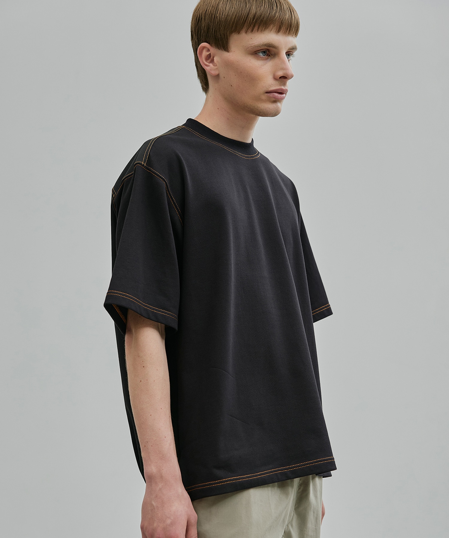 コントラストステッチドッキングTシャツ
