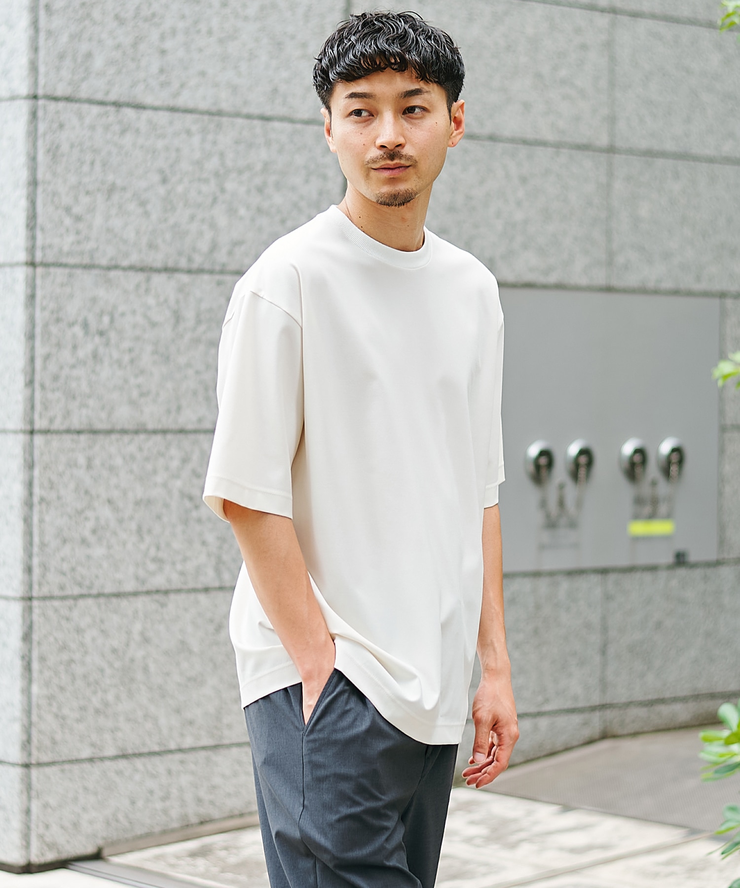 ×CF アウトラスト Tシャツ