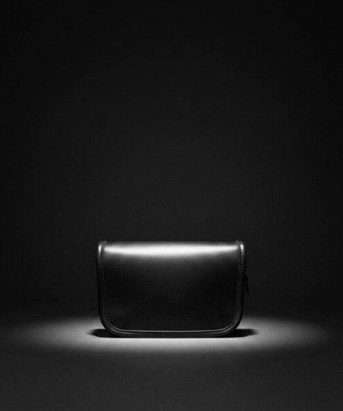 ×ITTI  LEATHER WIDE POUCH