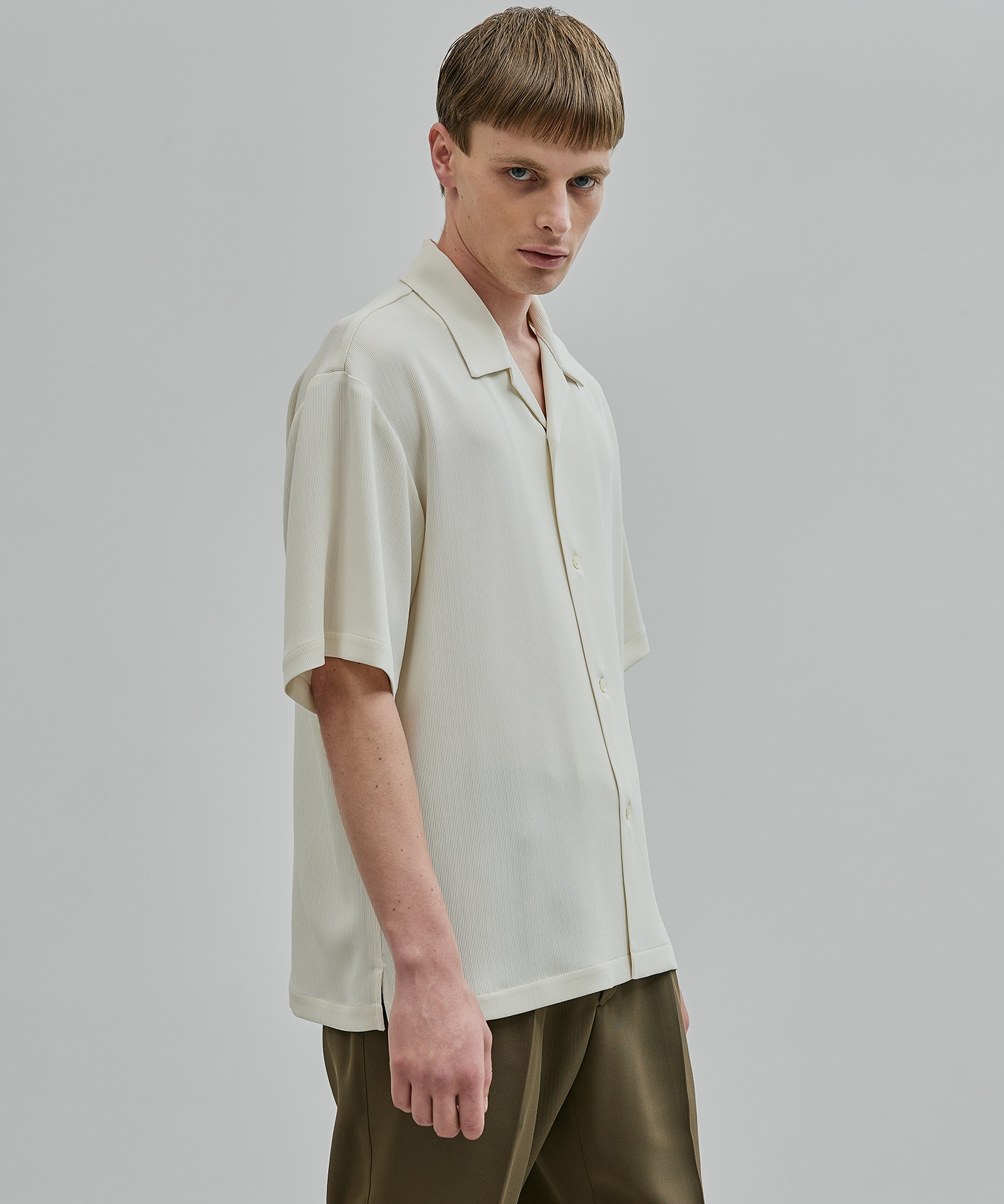 COLD DRY PLEATS オープンカラーシャツ
