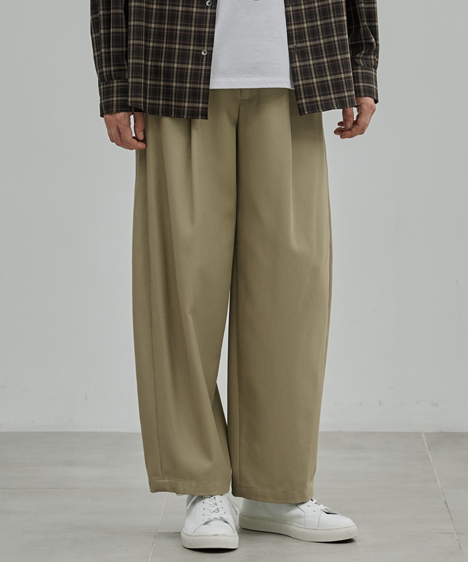 ハイツイスト バレルチノパンツ