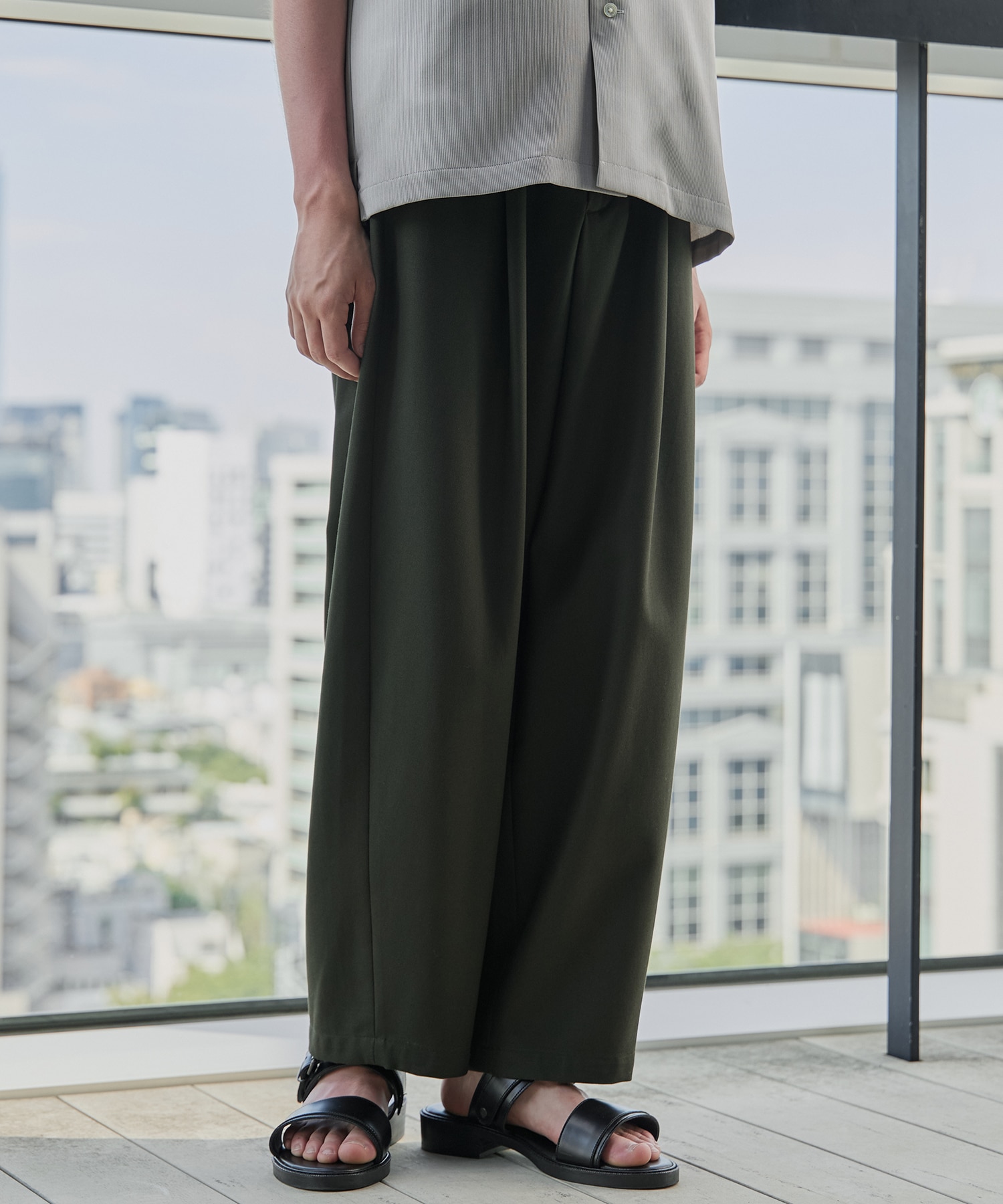 〈新発売〉ハイツイスト バレルチノパンツ