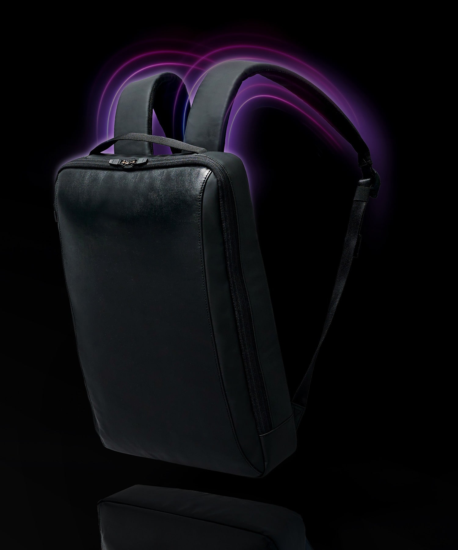 CF レザースマートバックパック