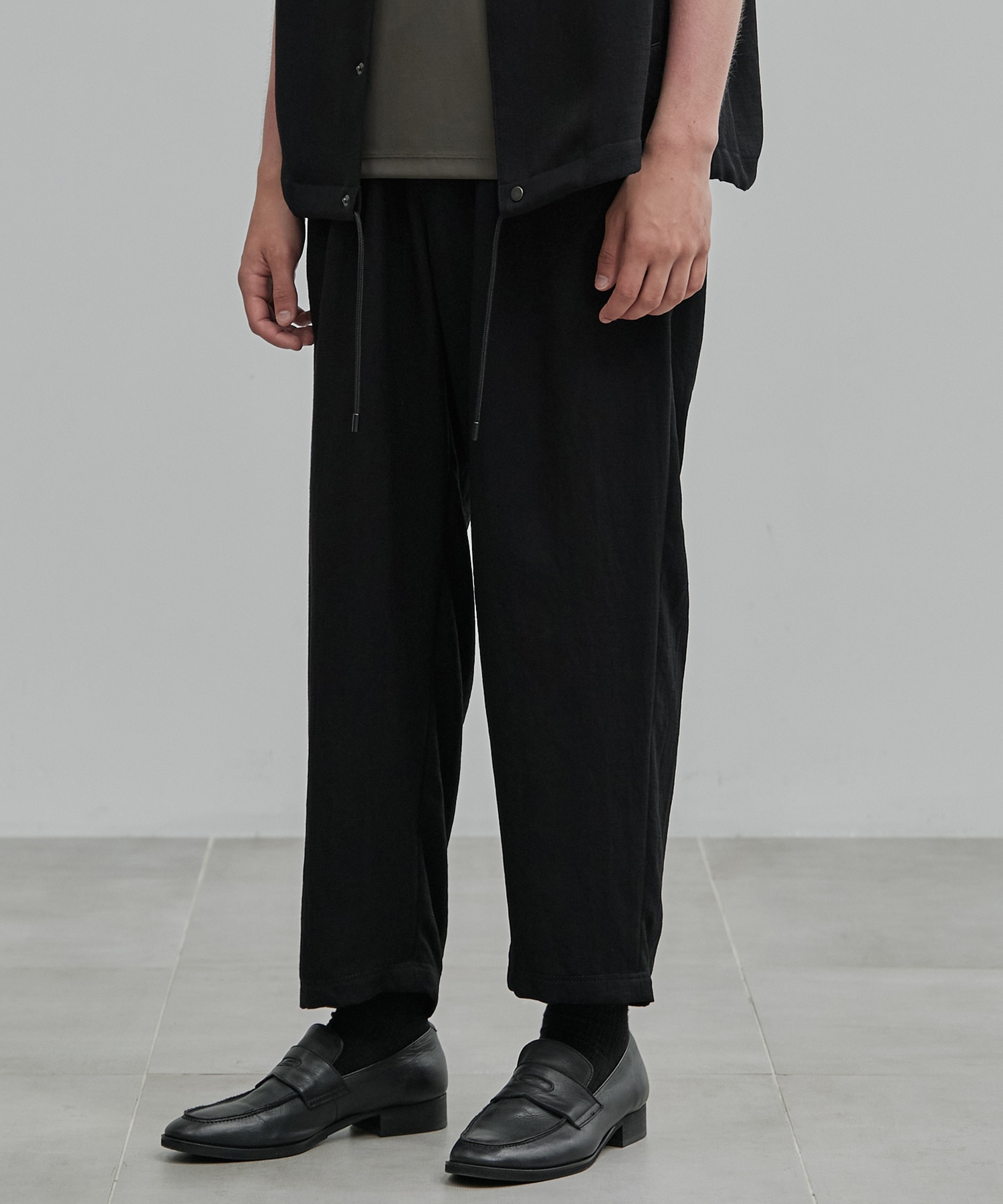 〈新発売〉MODERN SILK LINEN イージーパンツ