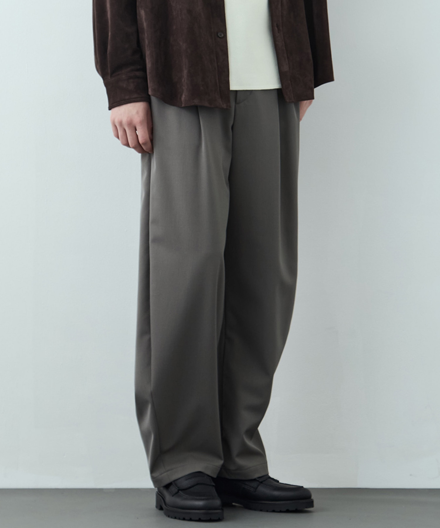 CLEAR WOOL 2タックバレルスラックス