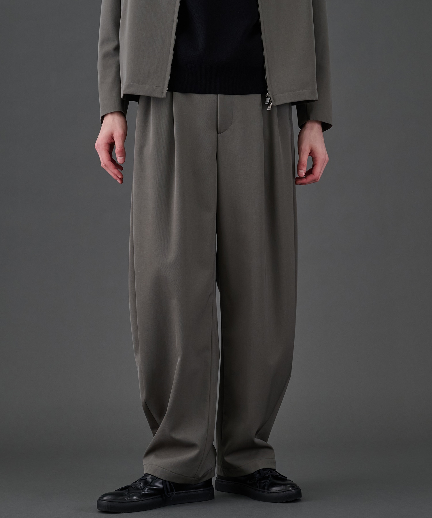 CLEAR WOOL 2タックバレルスラックス