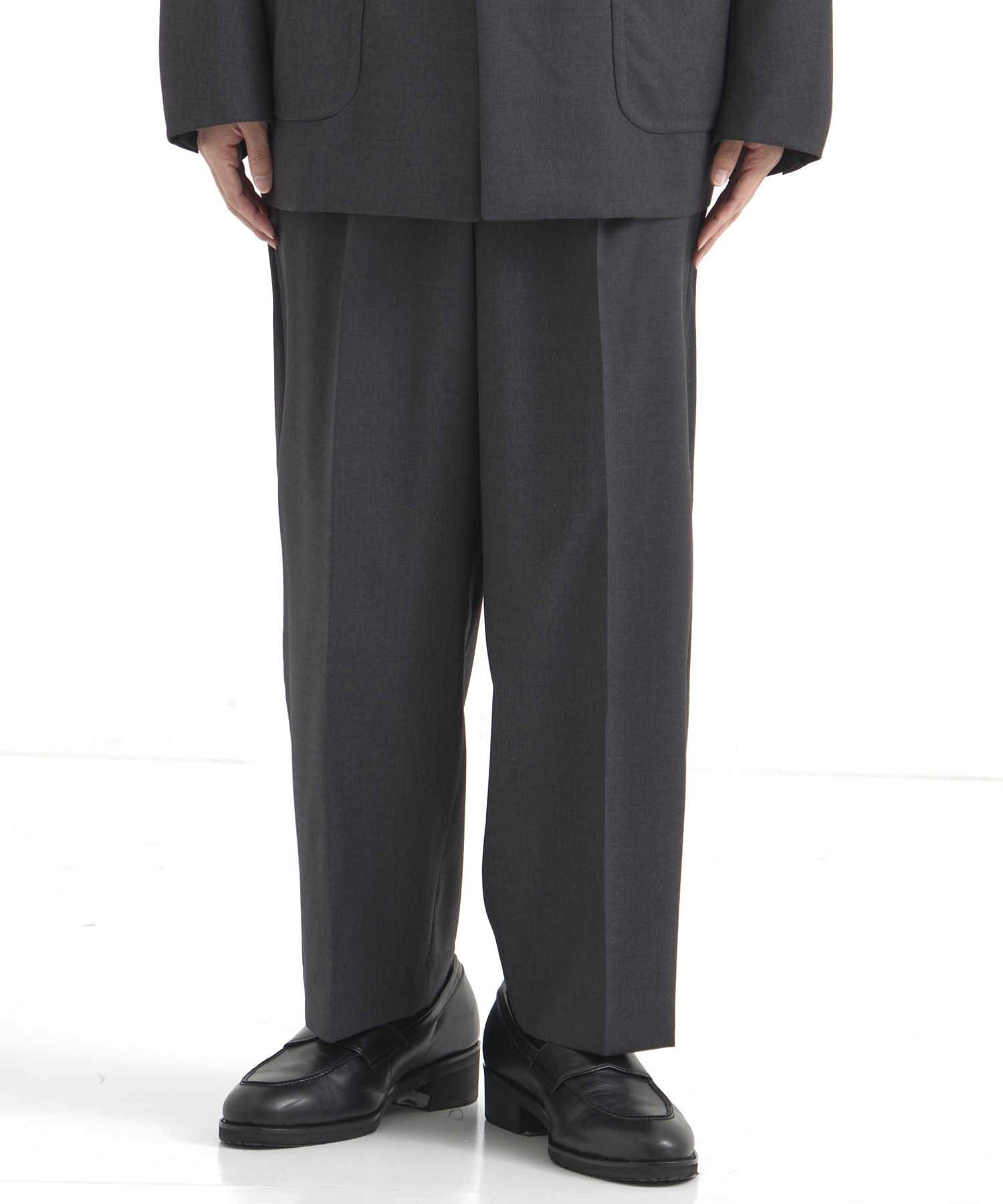 ユナイテッドトウキョウ　パンツスーツ セール】ノーマルクリアタイトテーパードパンツ（スラックス