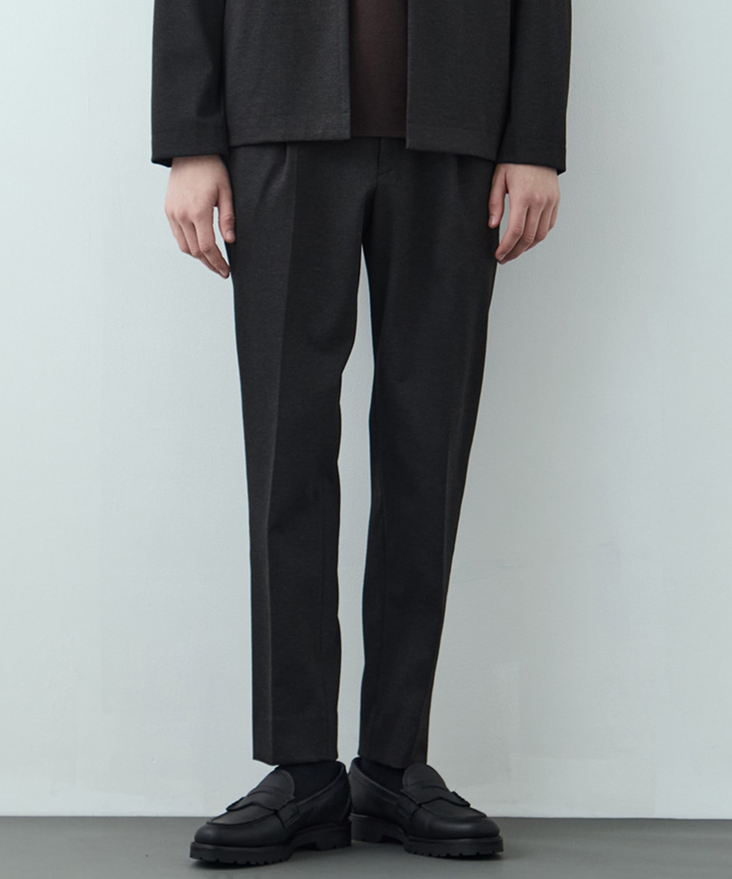 【通気性抜群】N.HOOLYWOOD × UNITED TOKYO コラボパンツ 通気性抜群】N.HOOLYWOOD × UNITED TOKYO コラボパンツ UNITED TOKYO