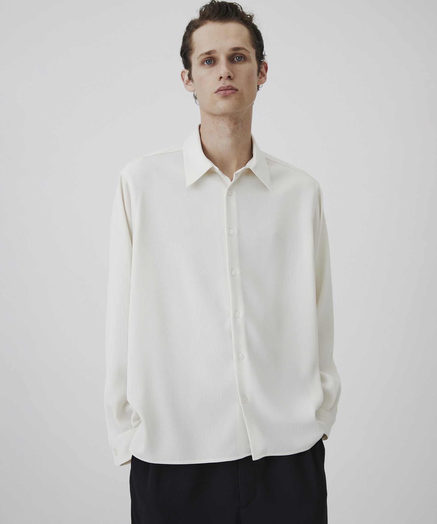 COLD DRY PLEATS レギュラーカラーシャツ