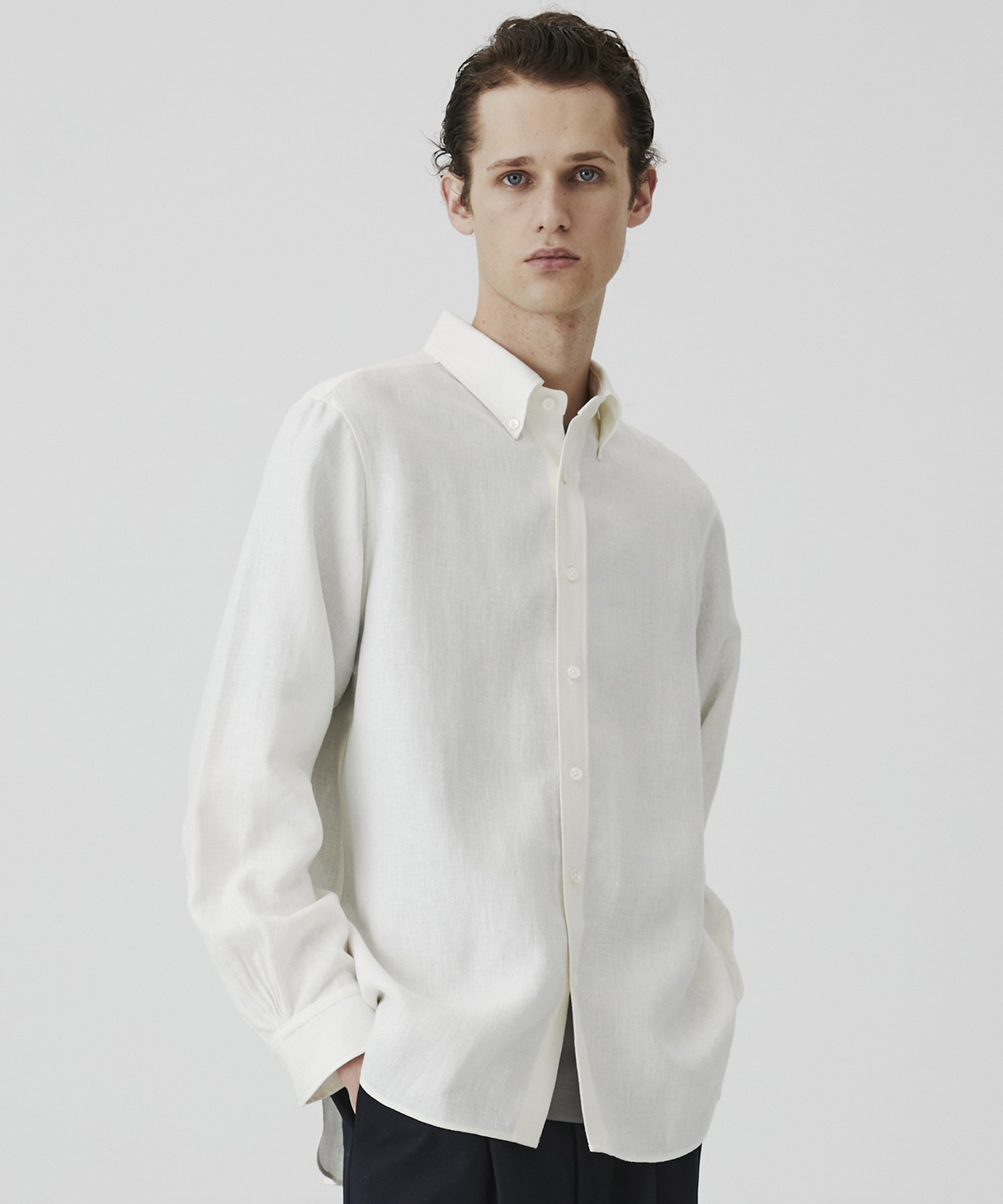 〈再入荷なし〉LINEN AMUNDSEN B.D SHIRT