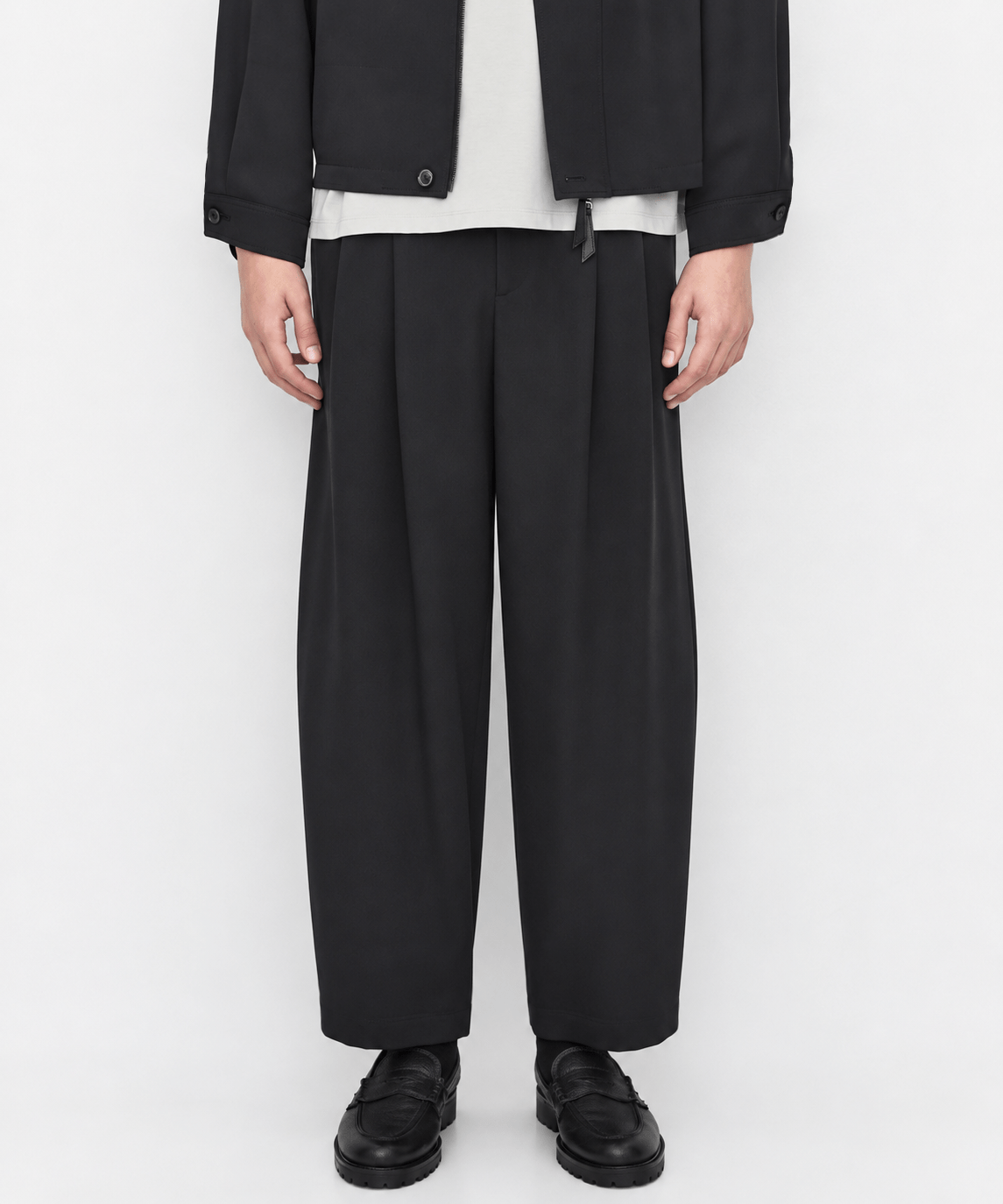 超撥水 WOOL GABARDINE 2タックバレルパンツ