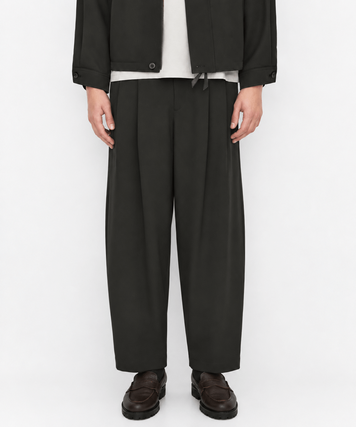 超撥水 WOOL GABARDINE 2タックバレルパンツ