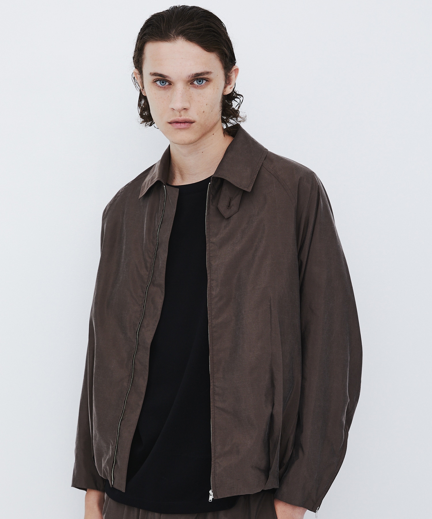 〈数量限定｜サイズ2：残り1点〉SILK NYLON BALLOON BLOUSON