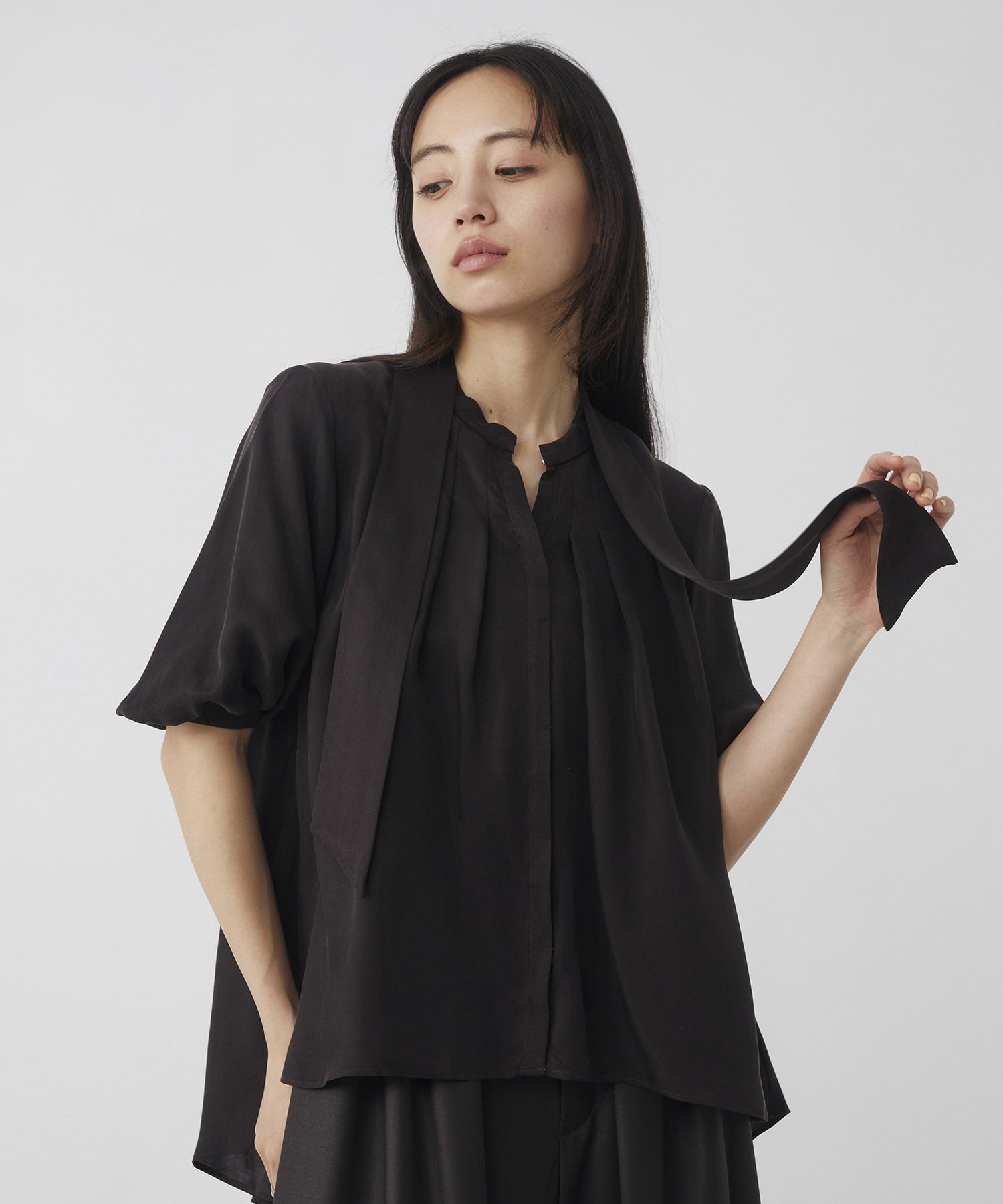 キュプラタックハーフスリーブブラウス