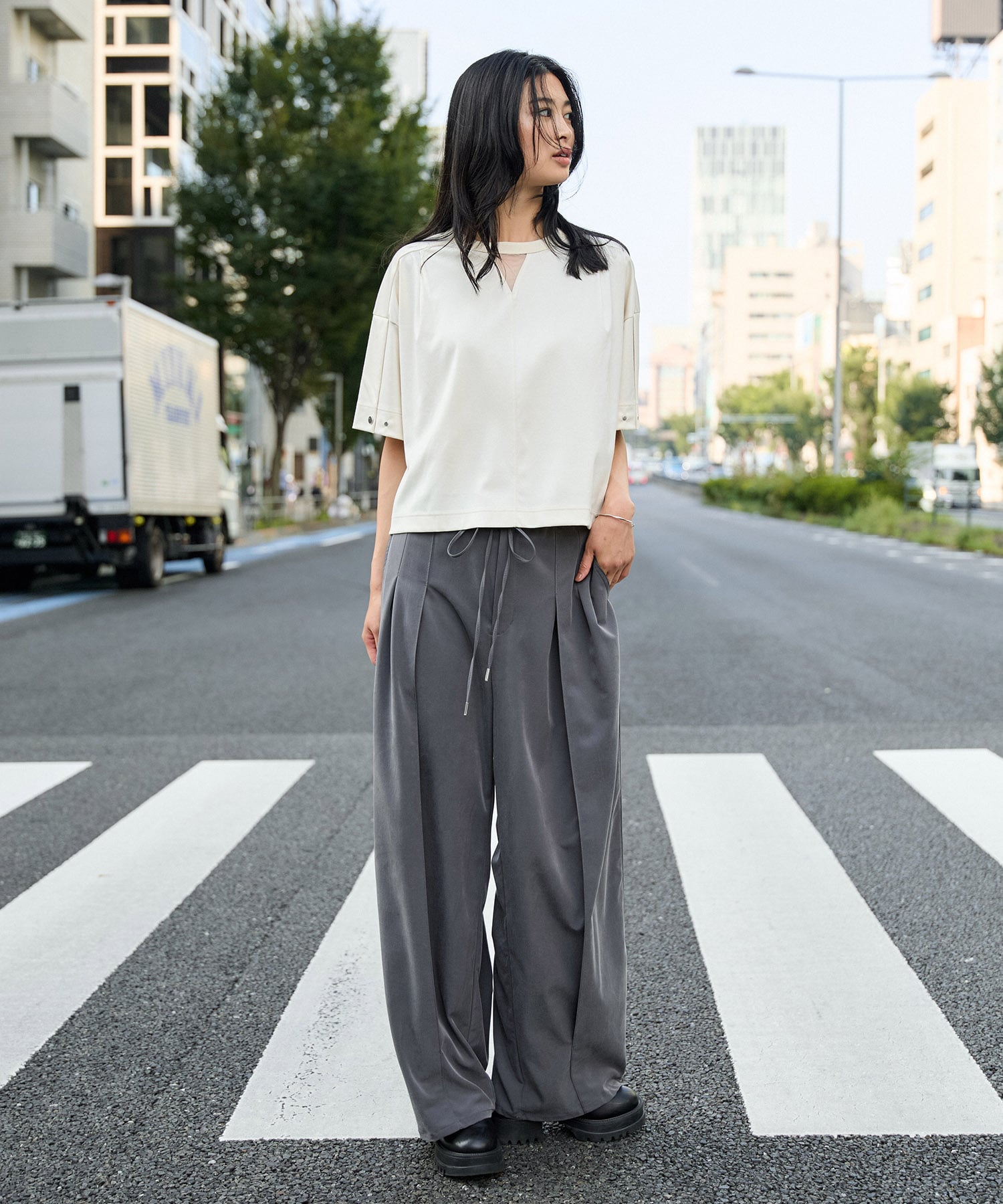 レーヨンフィブリルワイドパンツ