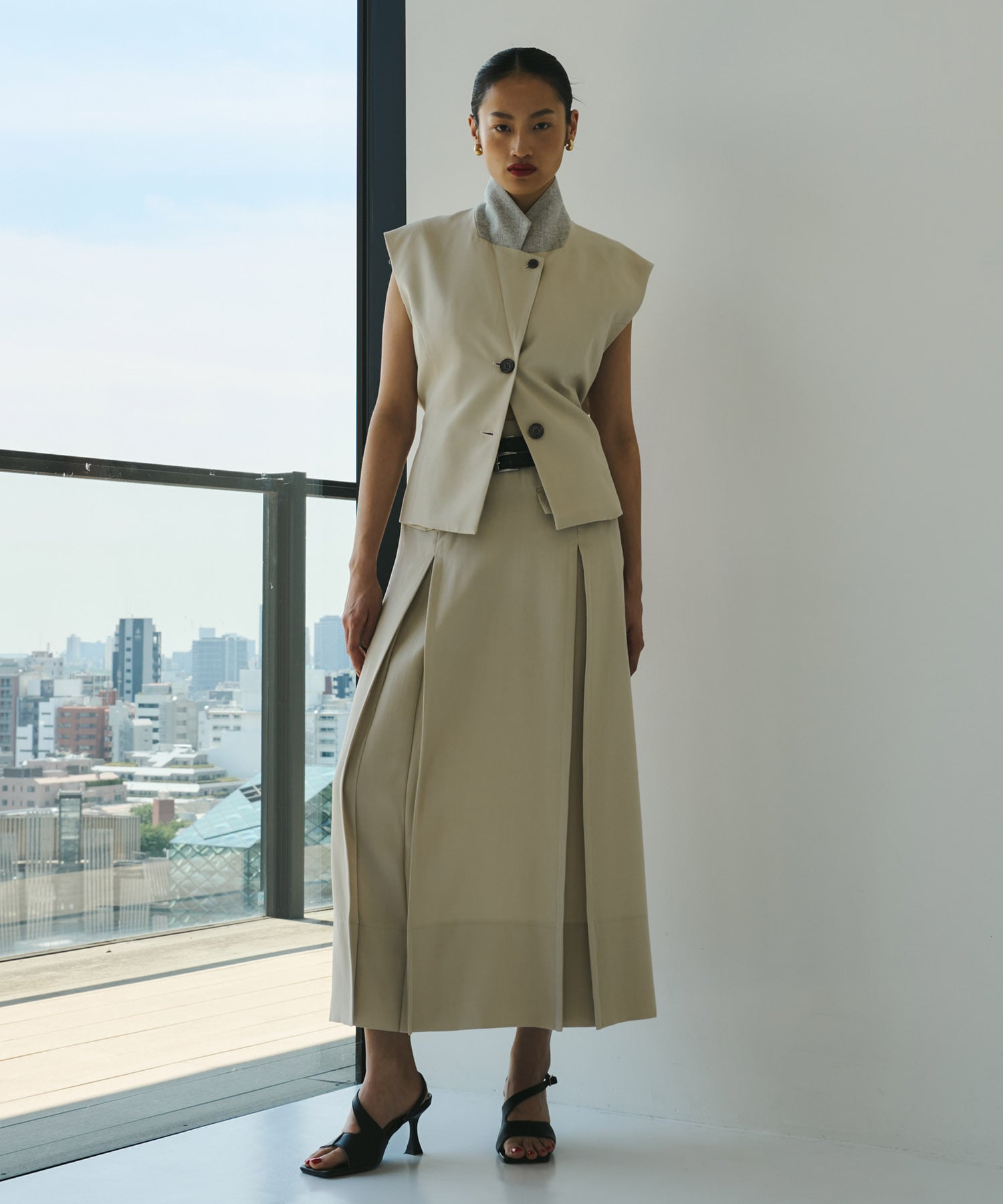 Double Belted Inverted Pleats Skirt