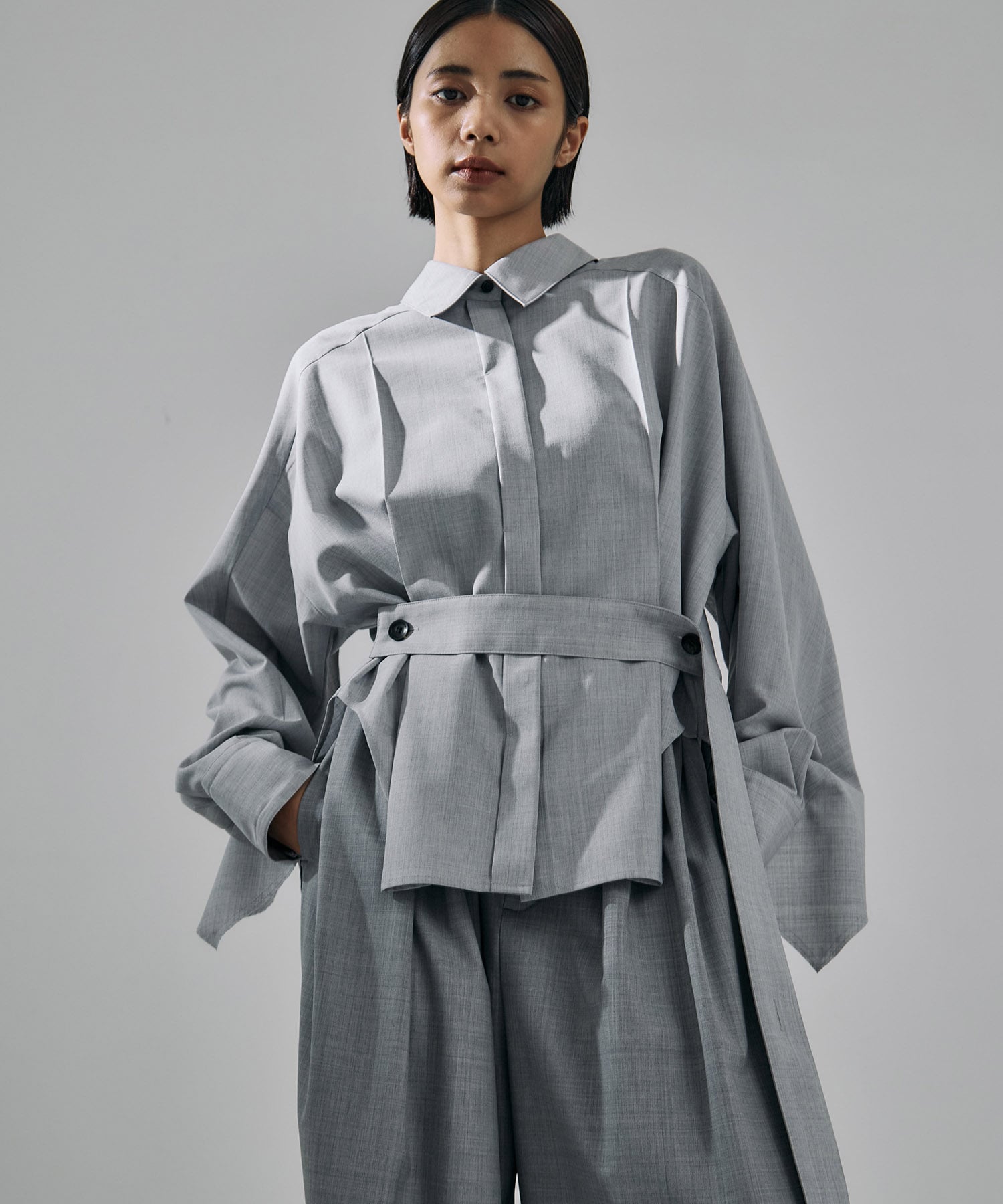 【極美品】ユナイテッドトウキョウ半袖カットソー ハイネック ロイヤルブルー UNITED TOKYO（ユナイテッドトウキョウ）の「バイカラーメロー