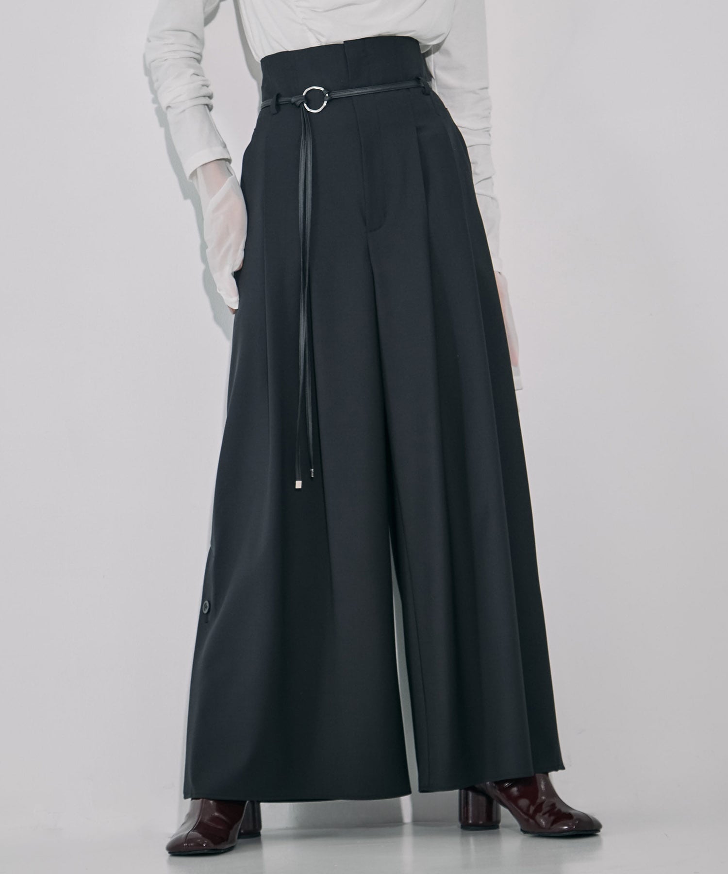 【セットアップ】リングベルトタックワイドパンツ