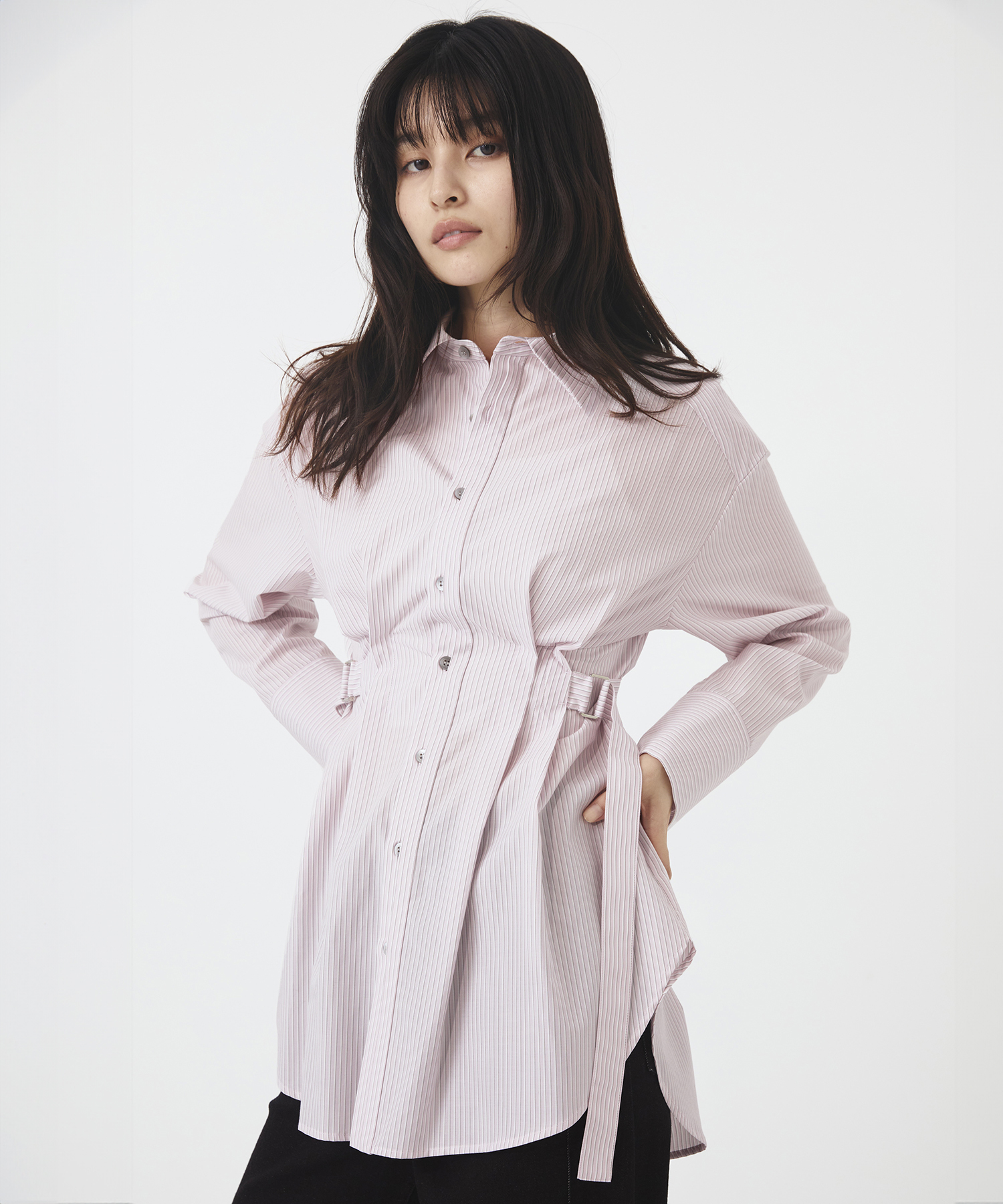 【限定30点｜WEB限定】タックゴムシェイプベルトシャツ