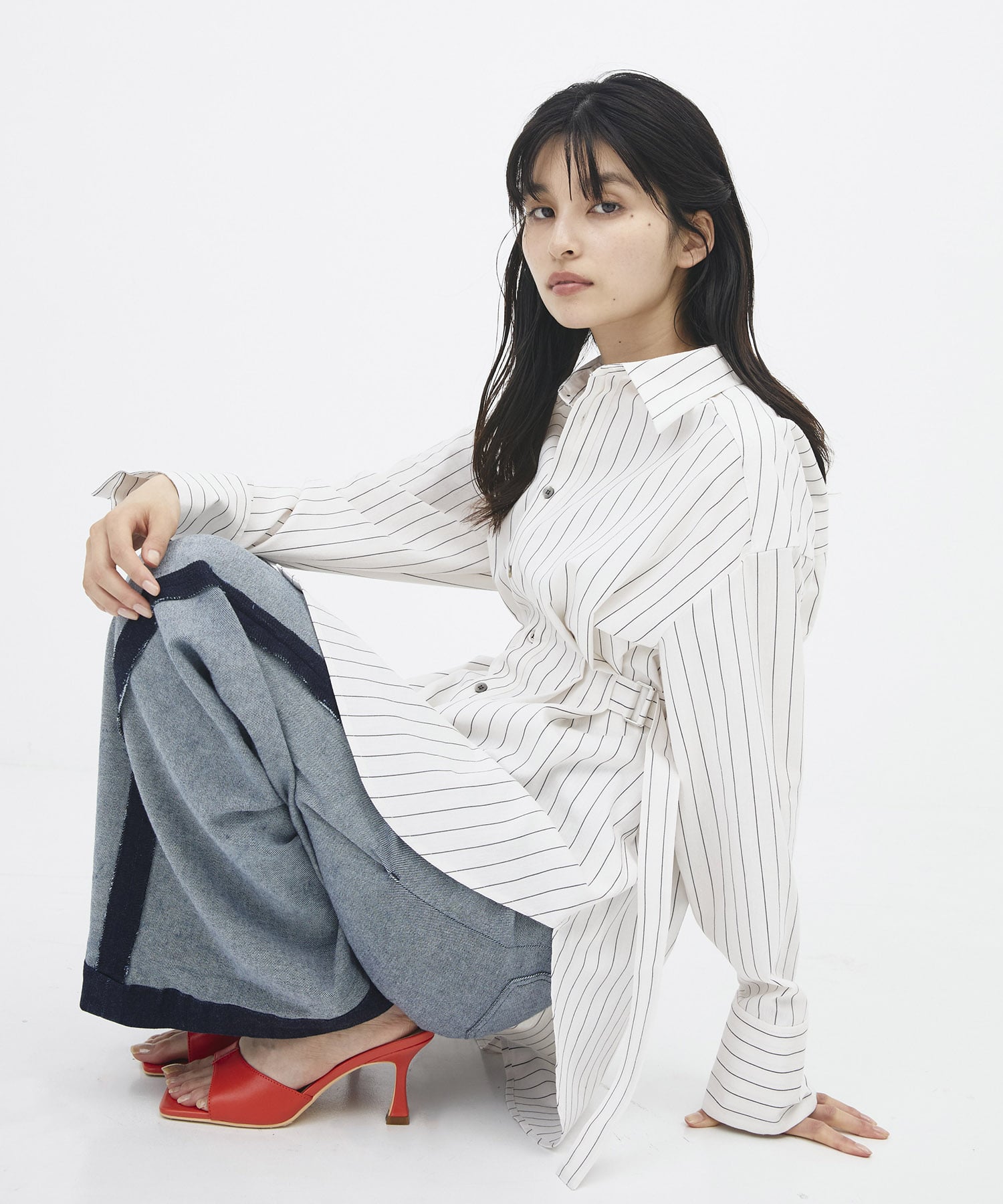 タックゴムシェイプベルトシャツ