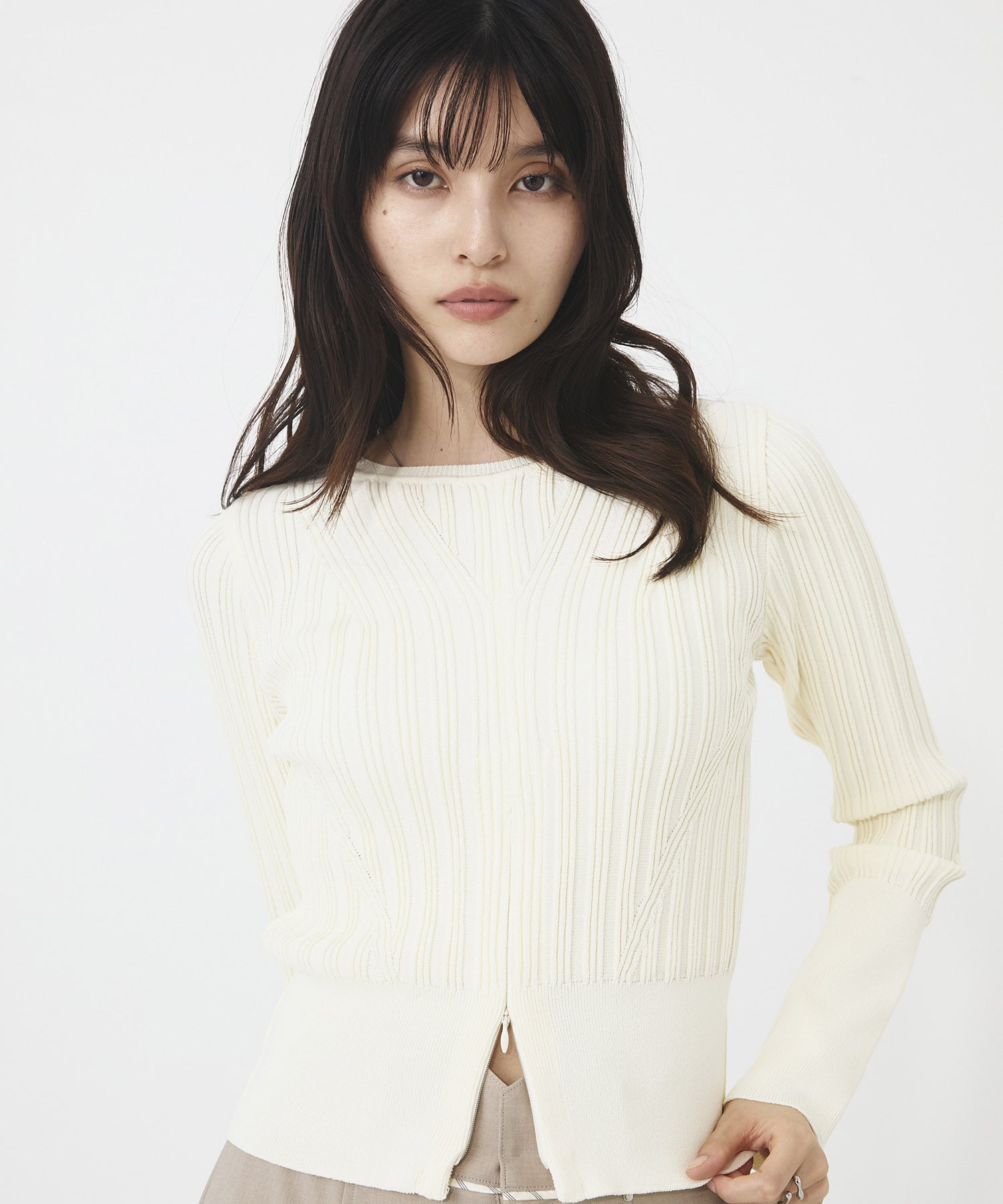 サーブルストレッチRIBニット