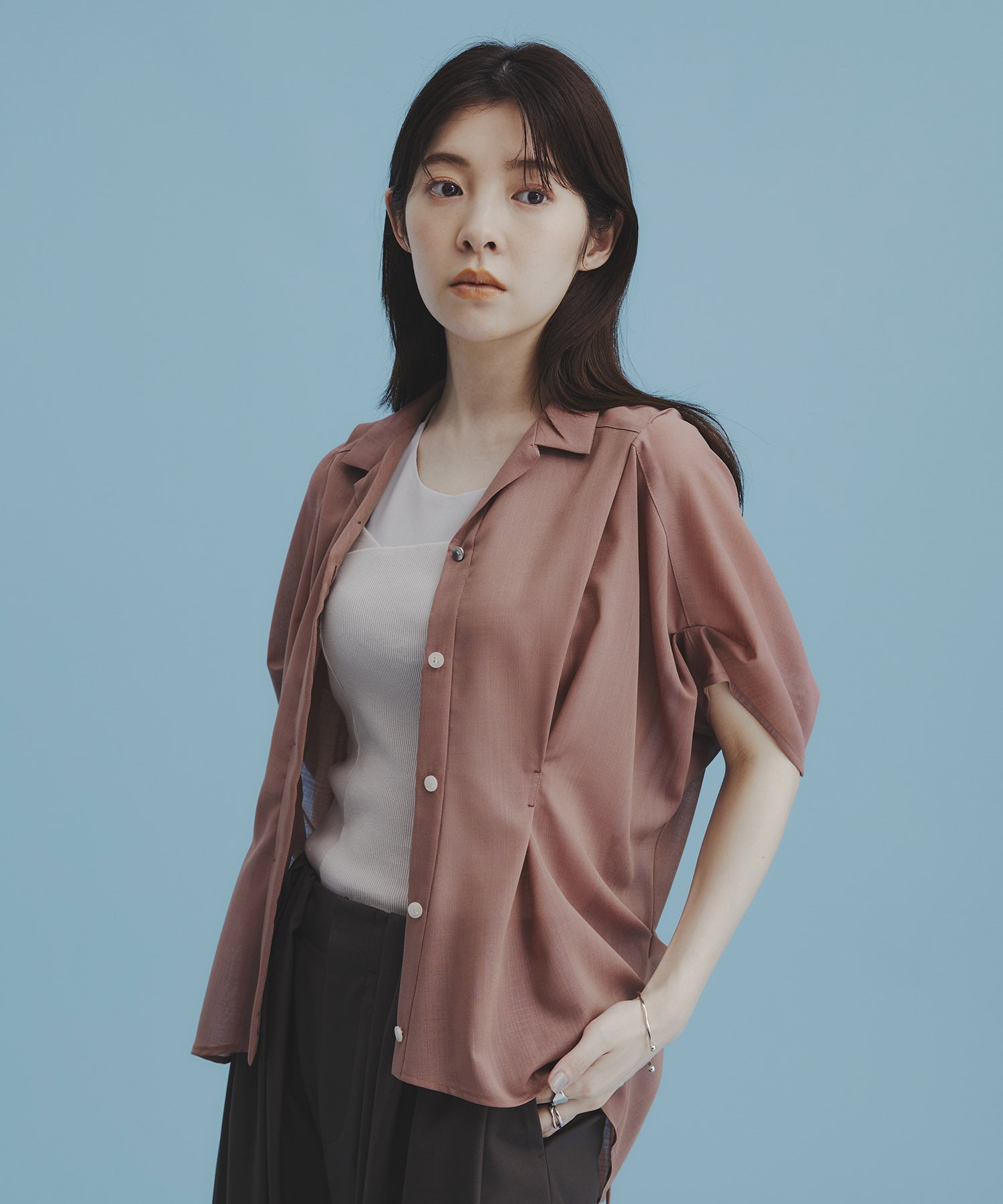 〈WEB限定カラー〉シャンブレーウールドルマンシャツ