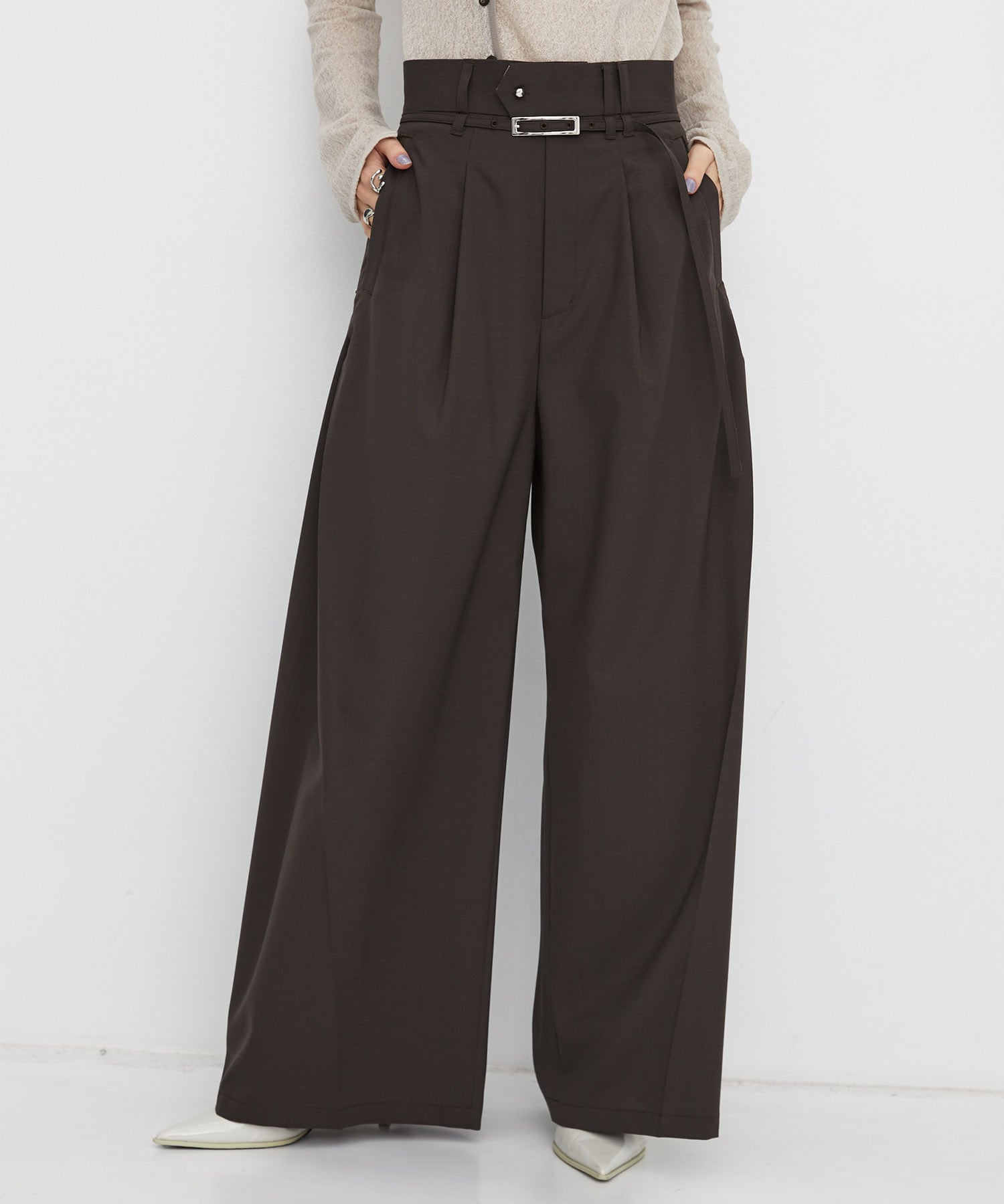 サイドタックプレスワイドパンツ